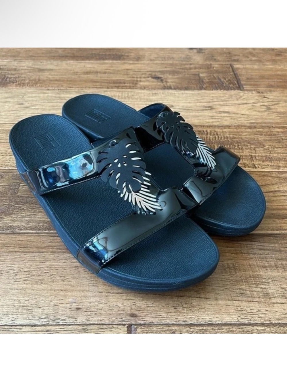 FitFlop Lottie Jungle Leaf Patent Slide Sandals Black Comfort Size 11